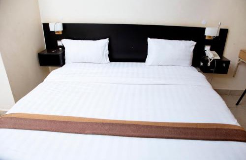 Kampala Hotel | UBUNTU PALACE HOTEL - RUNATI