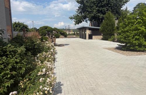 Racice Apartamento | Ubytování na statku Račice