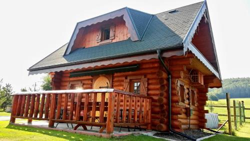 Velka Causa Apartamento | Ubytovanie Koliba Pacho - Zrub Evka