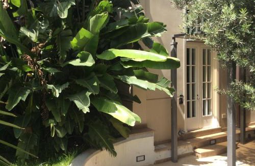 Borgo Vecchio Hotel | Ucciardhome Hotel