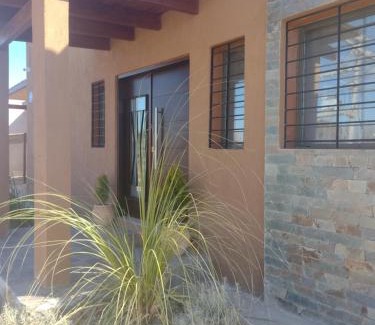 Tunuyán Casa | UCOGUESTHOUSE - Casa de Huéspedes