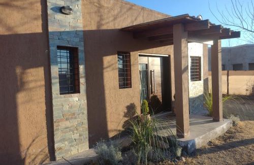 Tunuyán Casa | UCOGUESTHOUSE - Casa de Huéspedes