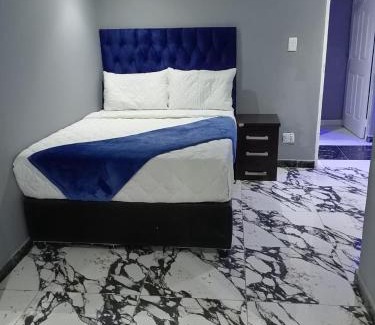 Eikenbosch Casa | UFC Guesthouse Bellville