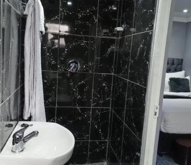 Eikenbosch Casa | UFC Guesthouse Bellville