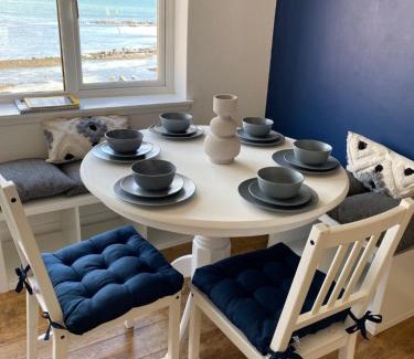 Anstruther Casa | Ugly Duckling, License number FI 00863 P