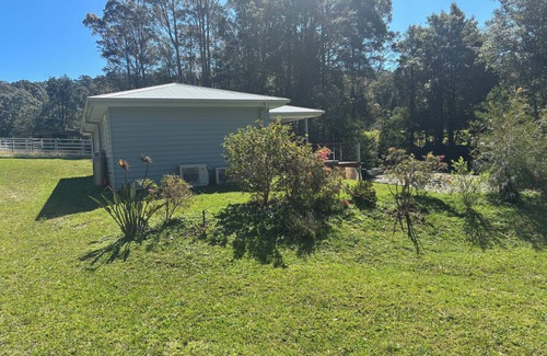 Tapitallee Cabaña | Ugottavu Tapitallee Lodges Pet friendly and close by the Bundanon Art Museum