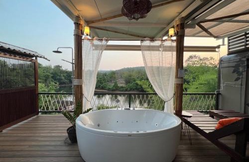 Sai Yok Complejo | UHAUS Train Cabin Resort