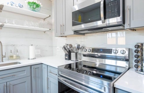 Downtown Fort Lauderdale Apartamento | Uhost AI 1B Retreat Fully Equipped w Patio