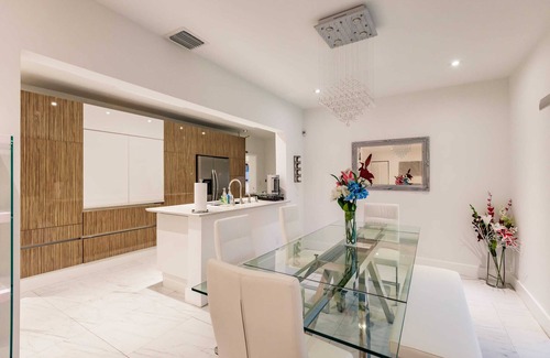 Ojus Casa | Uhost AI | 5BR Escape | Pool, Hot Tub & Family Fun