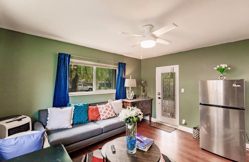 Downtown Hollywood Apartamento | Bnb Hyperion Chic 1BR Haven in Hollywood