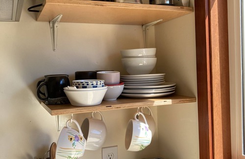 Nevada City Cabaña | Ulee’s Gold: Cozy Cottage + Loft + Pet-Friendly