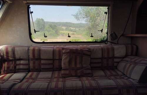 Lagos Casa | Caravana Uljanas para 2 con vista a los caballos rescatados