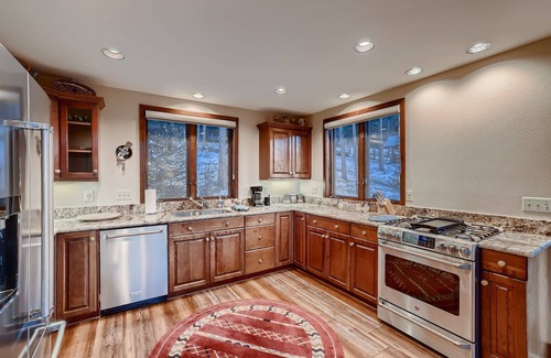 Forest Hills Casa | Ullr Haus: EV Enabled, Private Hot Tub, Mountain Views, Foosball, Sauna