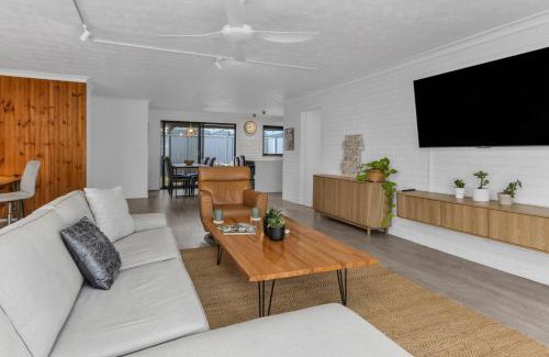 Bogangar Casa | Ultimate Beachside Haven in Cabarita - Pet Friendly