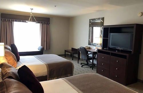 Killeen Hotel | Ultimate Couple's Escape! 1 Comfy Unit and Pool.