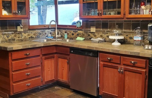 Mi-Wuk Village Cabina | Ultimate family retreat in the Woods!