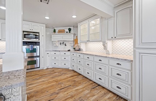 Berryville Casa | Ultimate Family Riverfront Retreat: 5-Bedroom Retreat -sleeps 15