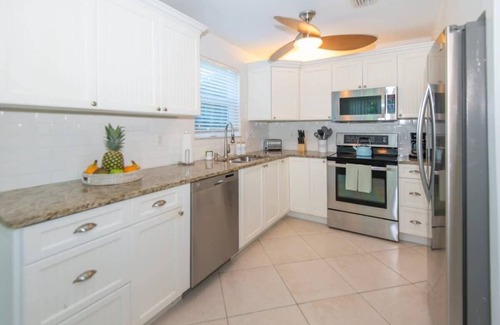 Fort Pierce Shores Casa | 8BD Oceanfront Surfside Beach House | Large Groups