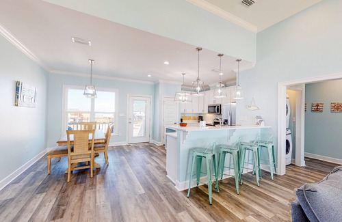 Dauphin Island Casa | Ultimate oceanfront getaway for large groups w/amazing views and sundeck