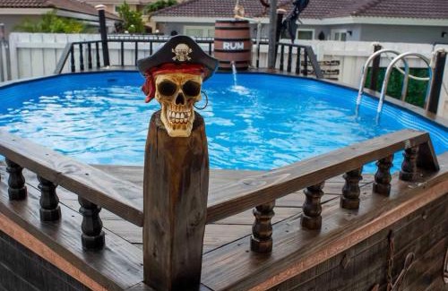 Richmond West Casa | Ultimate Pirate Hideaway Themed Pool Mini Golf