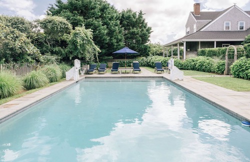 Nantucket Apartamento | Ultimate relaxation spot with steam room, close to the beach. Family-friendly
