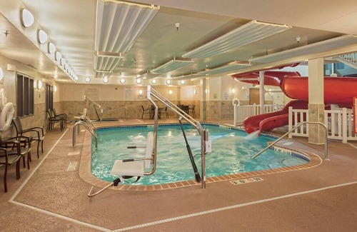Chanhassen Casa | Ultimate Room for Staycation! Free Breakfast