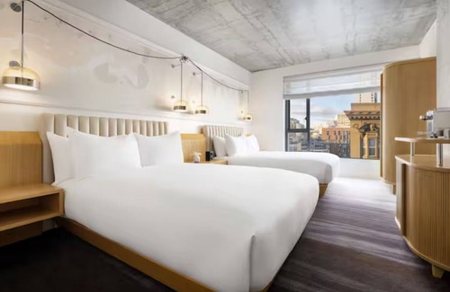 Tenderloin Hotel | Ultimate SF Getaway! 2 Rooms w/ Curated Local Art & Comfort