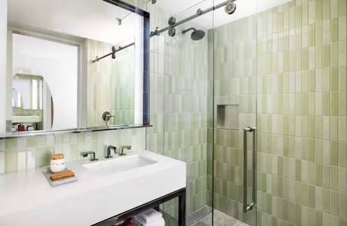 Tenderloin Hotel | Ultimate SF Getaway! 2 Rooms w/ Curated Local Art & Comfort