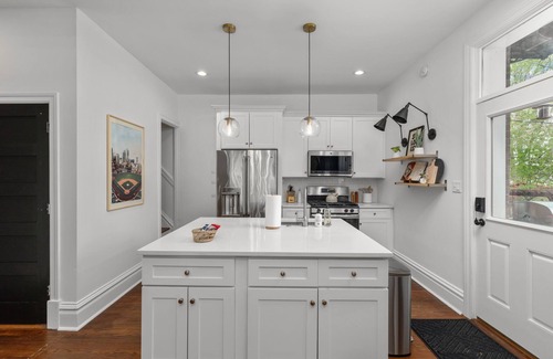 Shaw Casa | Ultimate St. Louis Retreat - ArcadeRoom - PingPong