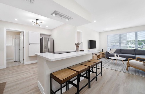 Hallandale Beach Casa | Ultimate Vacation Retreat with a Pool