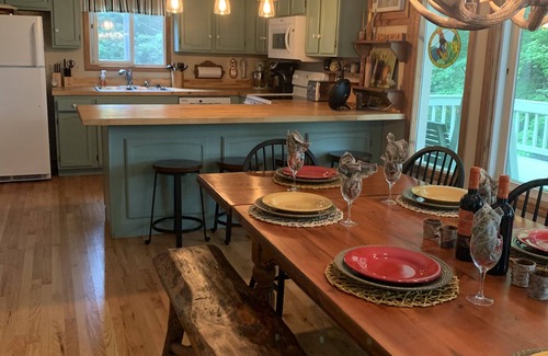 Newland Cabaña | Ultimate Vacation Cottage with 6 passenger golf cart available for small fee!