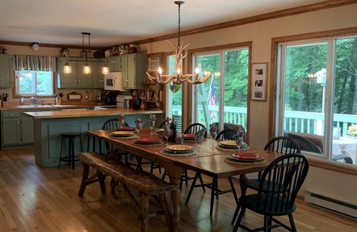 Newland Cabaña | Ultimate Vacation Cottage with 6 passenger golf cart available for small fee!