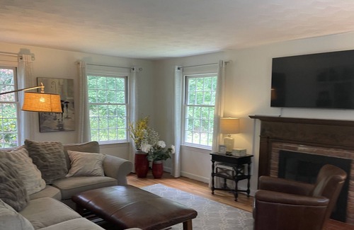 West Simsbury Casa | Ultimate West Simsbury 5 Bedroom House Rental with Private Pool and Outdoor Spa