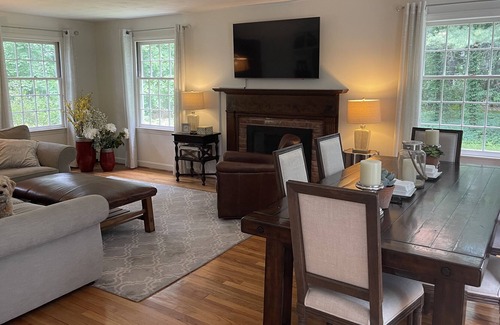 West Simsbury Casa | Ultimate West Simsbury 5 Bedroom House Rental with Private Pool and Outdoor Spa