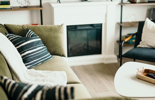 Niagara-on-the-Lake Cabaña | Ultimate Wine Country Getaway - HOTTUB, Games Room, Netflix