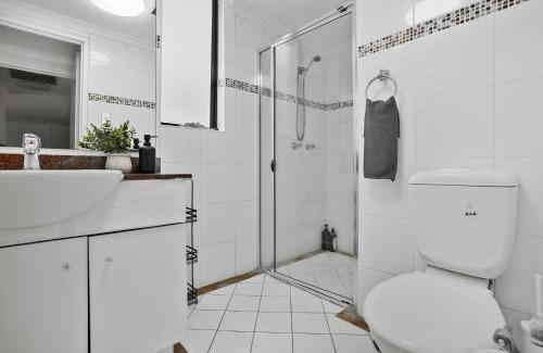 Ultimo Apartamento | Ultimo NSW - 2 Bedroom Apartment with Balcony