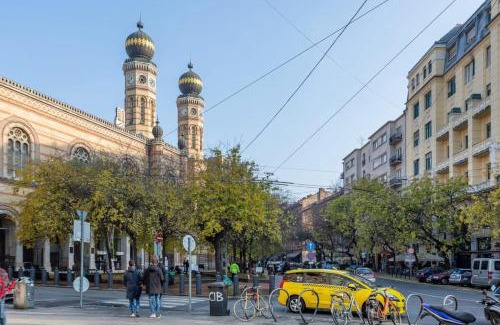 Erzsebetvaros Hotel | Ultra Central Modern Luxury