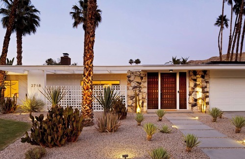 Indian Canyon Casa | Ultra-Luxe Mid-Century Estate - Pool, Spa, Sauna, Firepit, Views, 3BD 3BTH