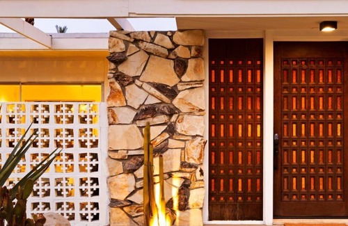 Indian Canyon Casa | Ultra-Luxe Mid-Century Estate - Pool, Spa, Sauna, Firepit, Views, 3BD 3BTH