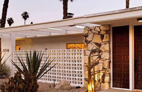 Indian Canyon Casa | Ultra-Luxe Mid-Century Estate - Pool, Spa, Sauna, Firepit, Views, 3BD 3BTH