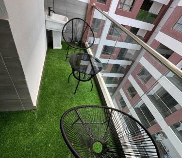 Thompson Estate Apartamento | Ultra Luxury 2 bedroom Apartment in the Heart of Lavington