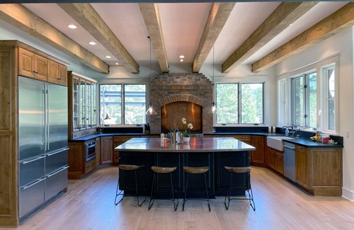 Truckee Cabina | Ultra Luxury Cabin with Incredible views in a Peaceful Gate Community