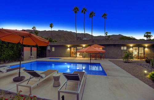 Little Tuscany Casa | Ultra Luxury Resort Like Compound Pool, Spa, Fire Pit- Close to Everything- 4BD/2.5BTH