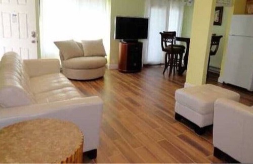 Sea Bright Condominio | ULTIMO MODERNO CONDO DE 1 DORMITORIO MAR BRILLANTE NJ