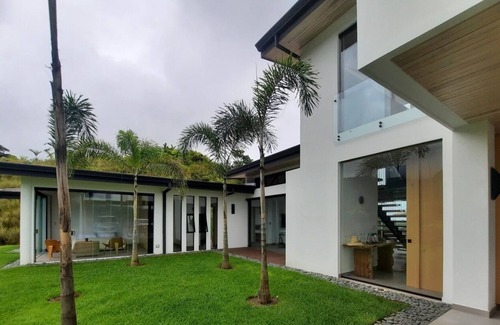 Ciudad Cortés Casa | Ultra Modern Luxury with Sunset Ocean View