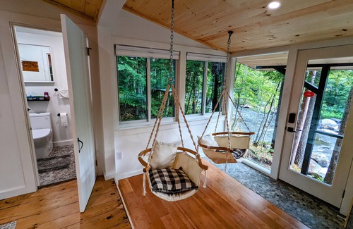 Waterford Cabaña | Ultra Private, Crooked Reflections, Riverside Retreat, Hot Tub, Waterfront Glass