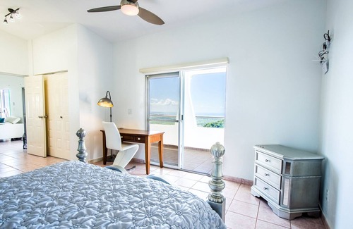 Aguada Villa | Hacienda ultra privada en la cima de una colina con vistas panorámicas al océano y a la montaña