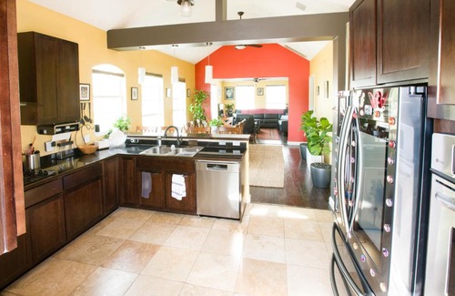 East Cesar Chavez Casa | Ultramodern, High-tech House an Eight-Min Walk to Rainey St