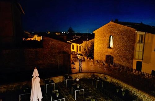 Vinci Cama Y Desayuno | Ultroneo, Locanda di collina