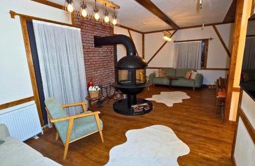 Osmangazi Chalet De Esquí | Uludag Zirve Garden - BBQ Jacuzzi